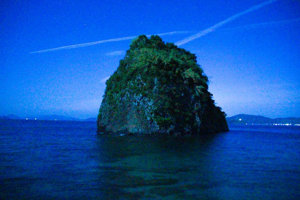 なにもない幸せな島のリトリート宿 The Bonds Matsuyama  Eksteriør bilde